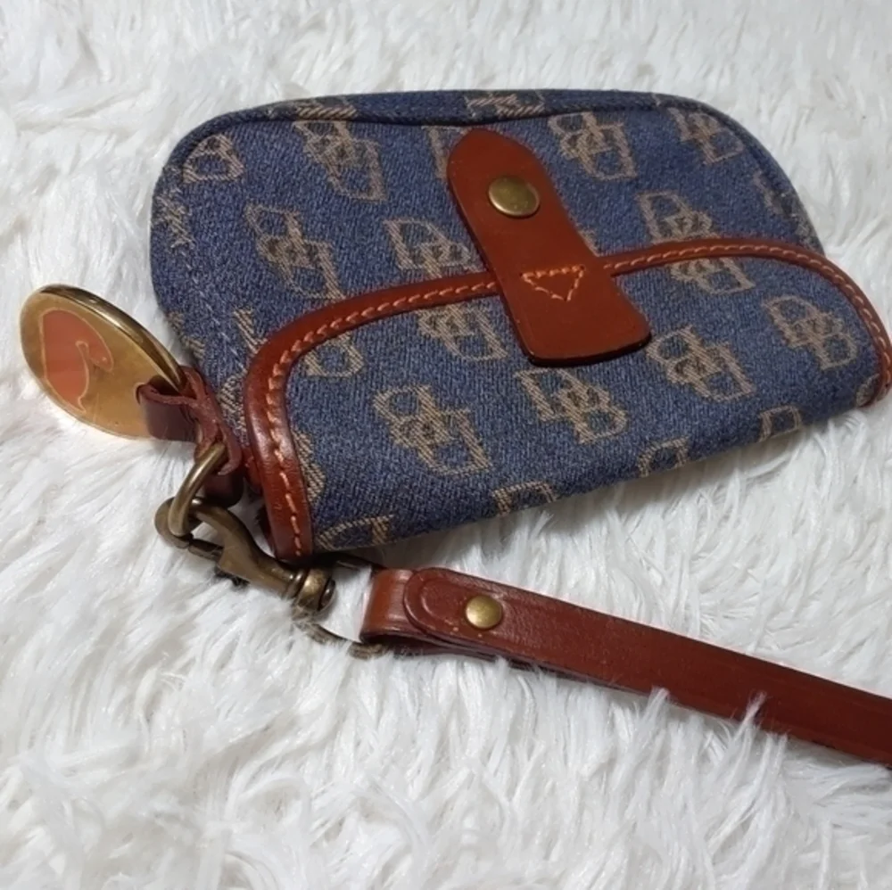 Dooney & Bourke dooney bourke